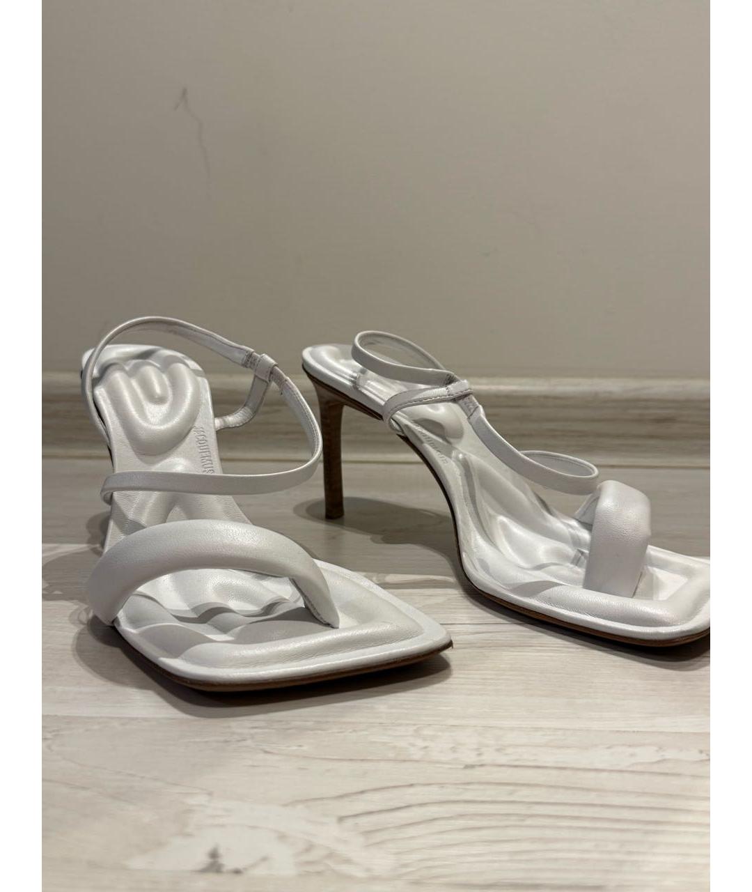 JACQUEMUS Белые кожаные босоножки, фото 2