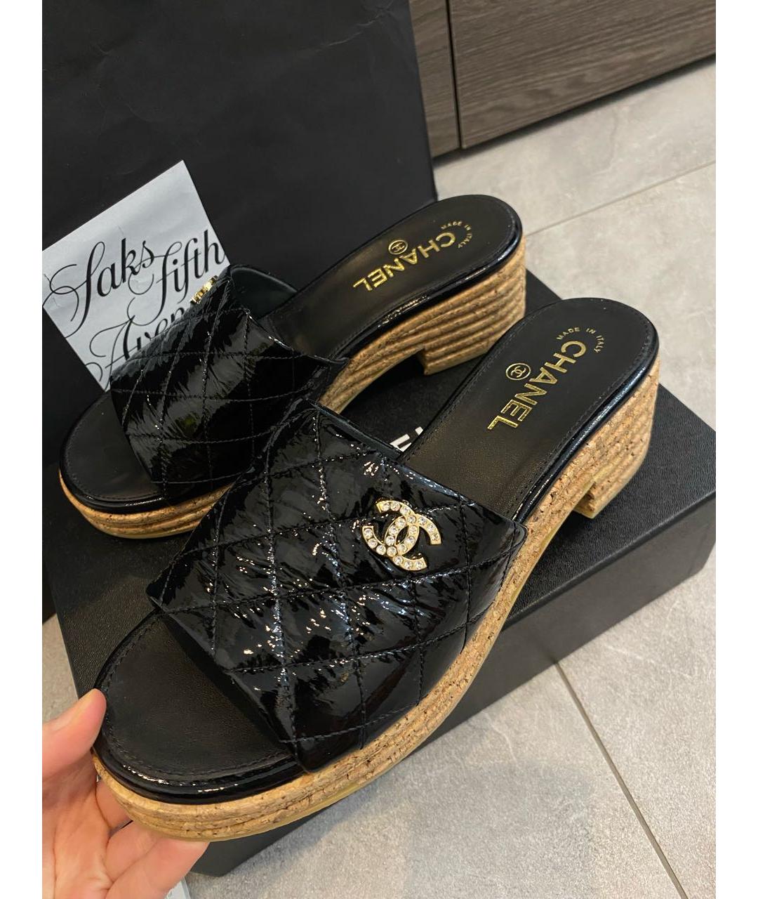 CHANEL Черные кожаные шлепанцы, фото 2