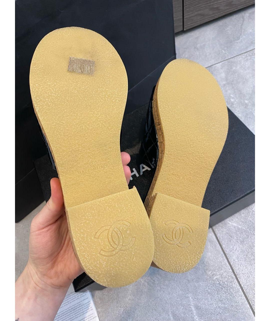 CHANEL Черные кожаные шлепанцы, фото 6