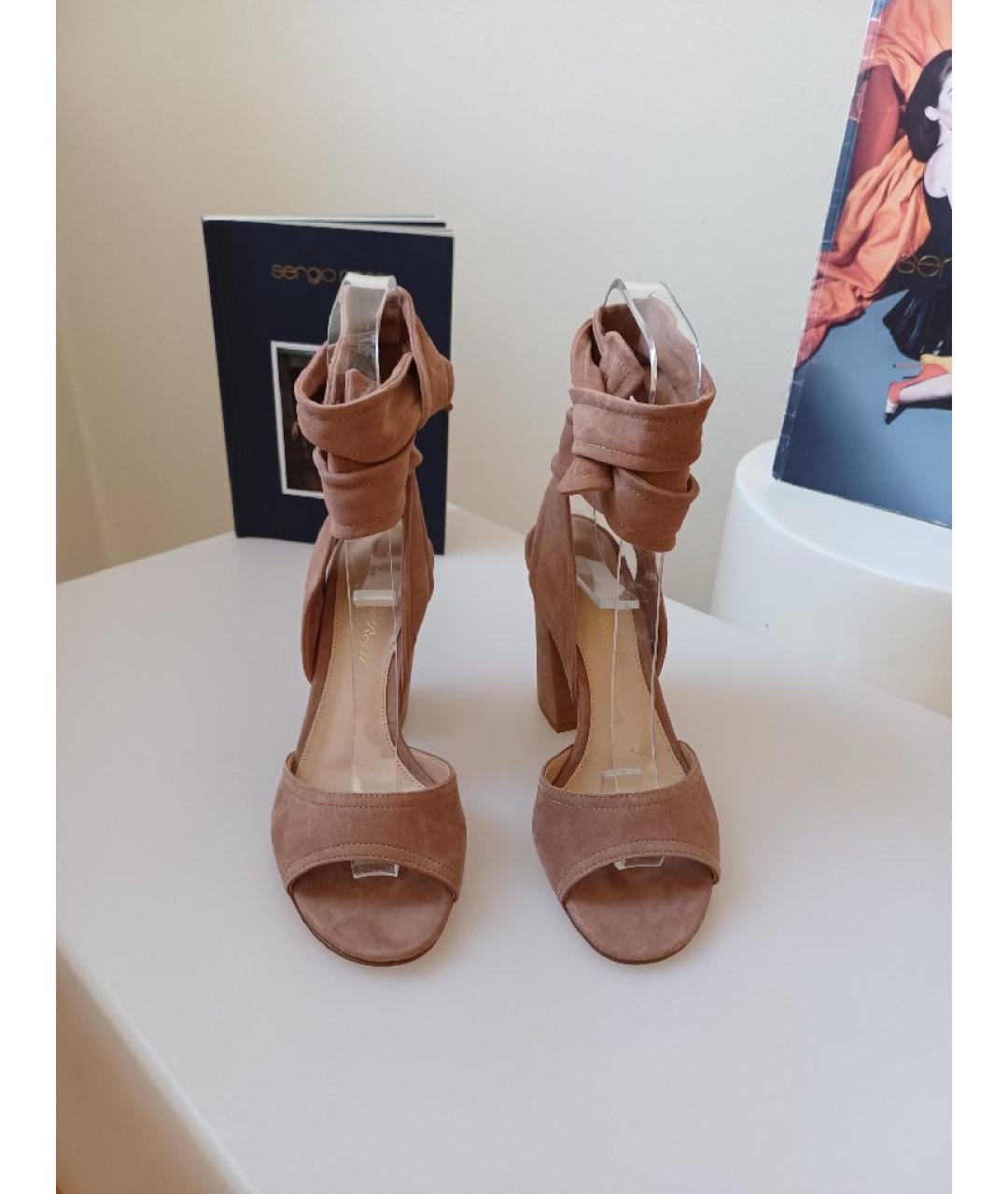 GIANVITO ROSSI Бежевые замшевые босоножки, фото 6