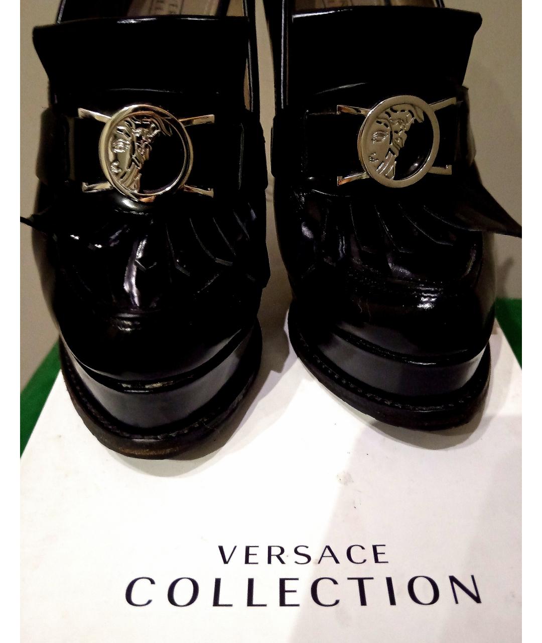 VERSACE Черные лоферы из лакированной кожи, фото 2