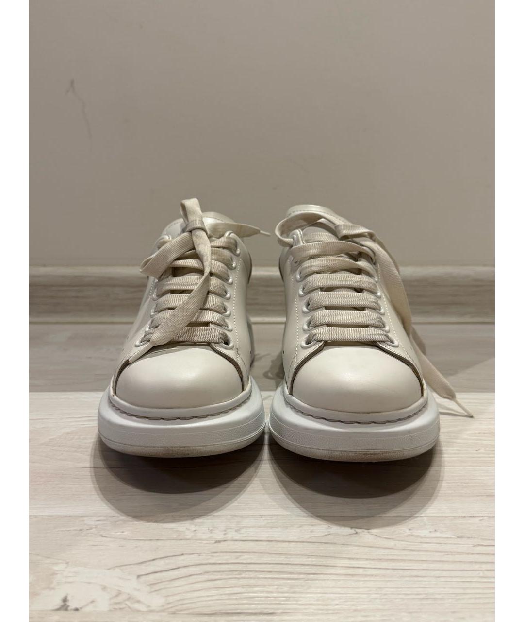 ALEXANDER MCQUEEN Белые кожаные кроссовки, фото 3