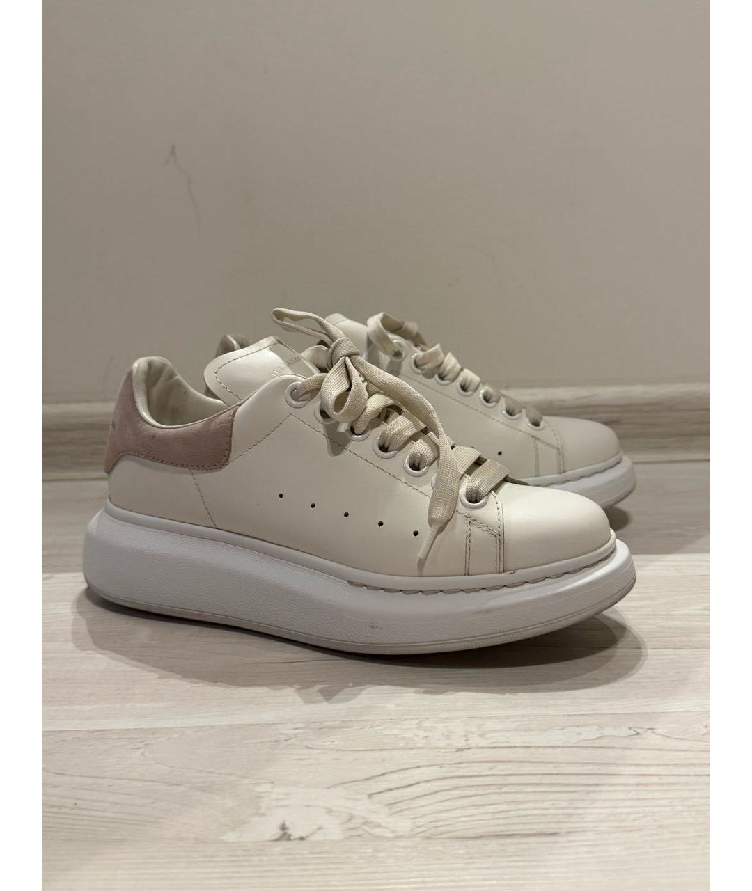 ALEXANDER MCQUEEN Белые кожаные кроссовки, фото 2