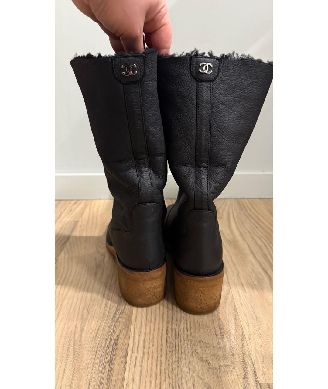 CHANEL Черные кожаные сапоги, фото 4