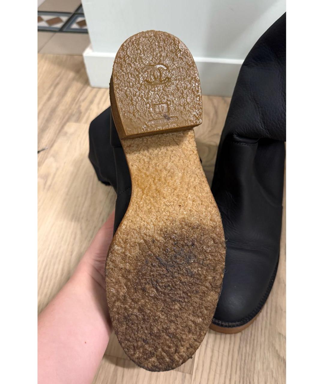 CHANEL Черные кожаные сапоги, фото 6