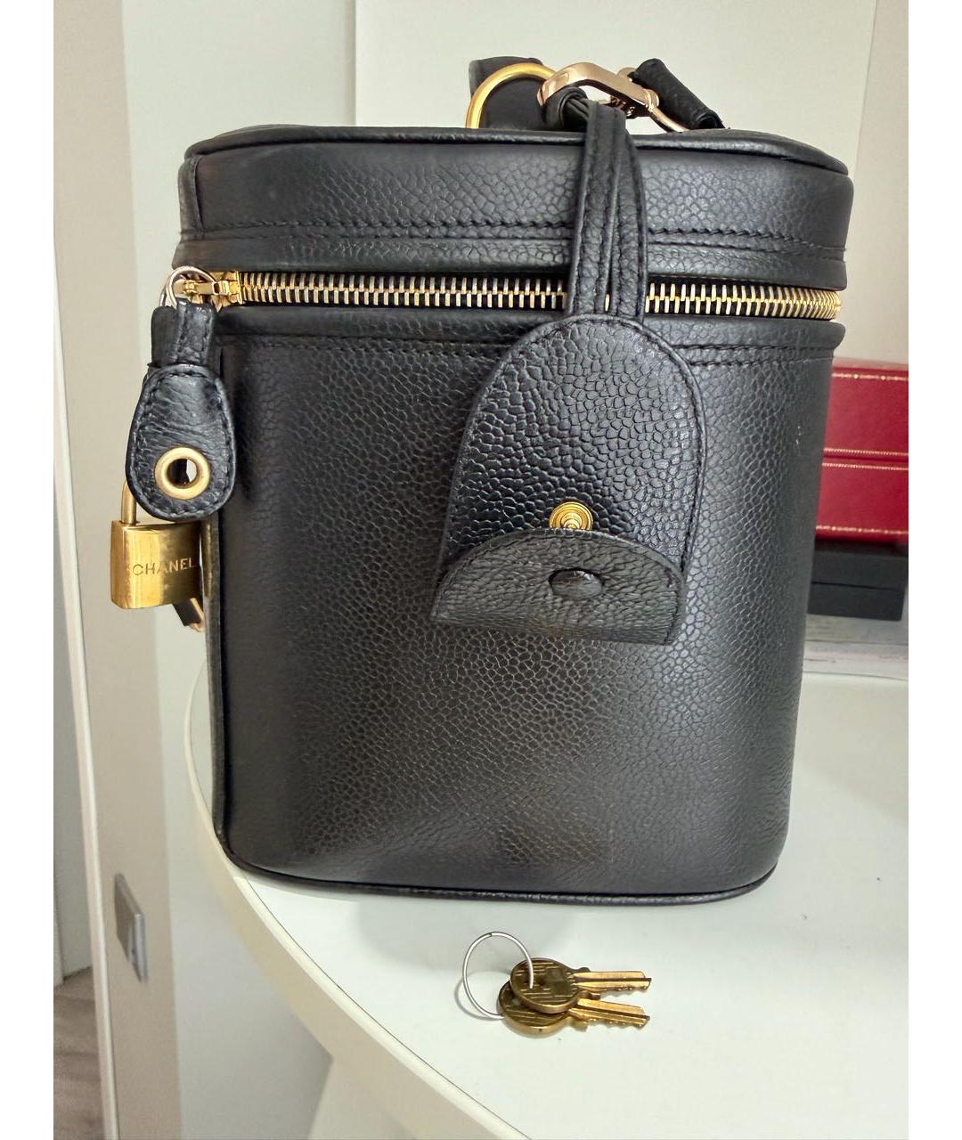 CHANEL Черная кожаная сумка с короткими ручками, фото 3