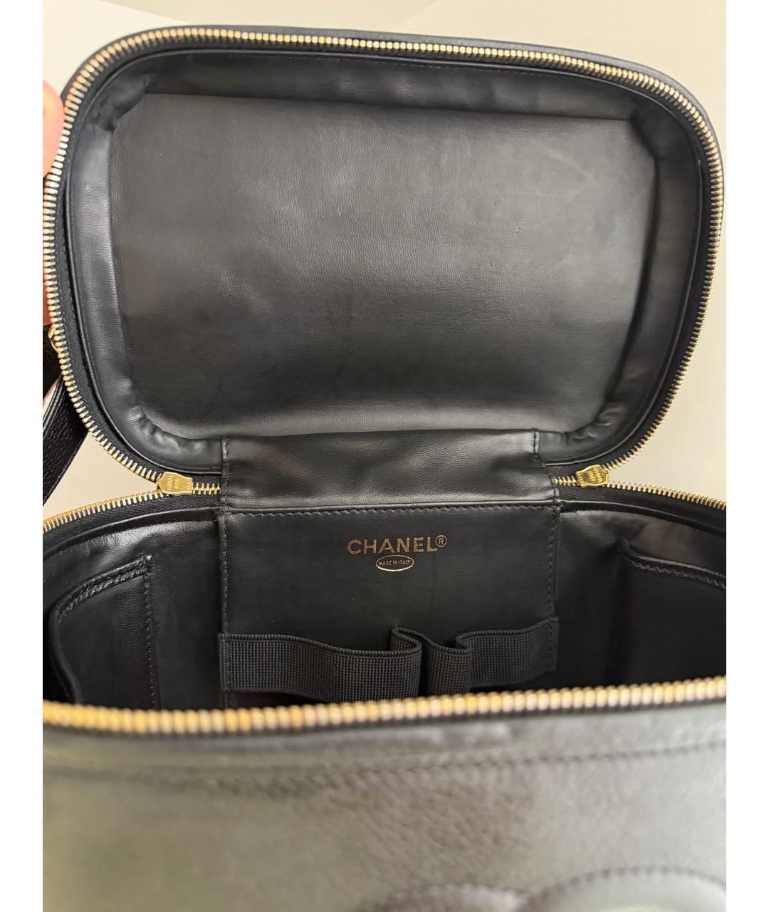 CHANEL Черная кожаная сумка с короткими ручками, фото 4