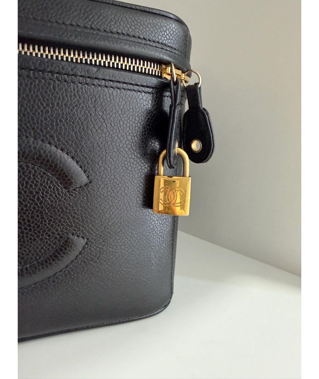 CHANEL Черная кожаная сумка с короткими ручками, фото 2