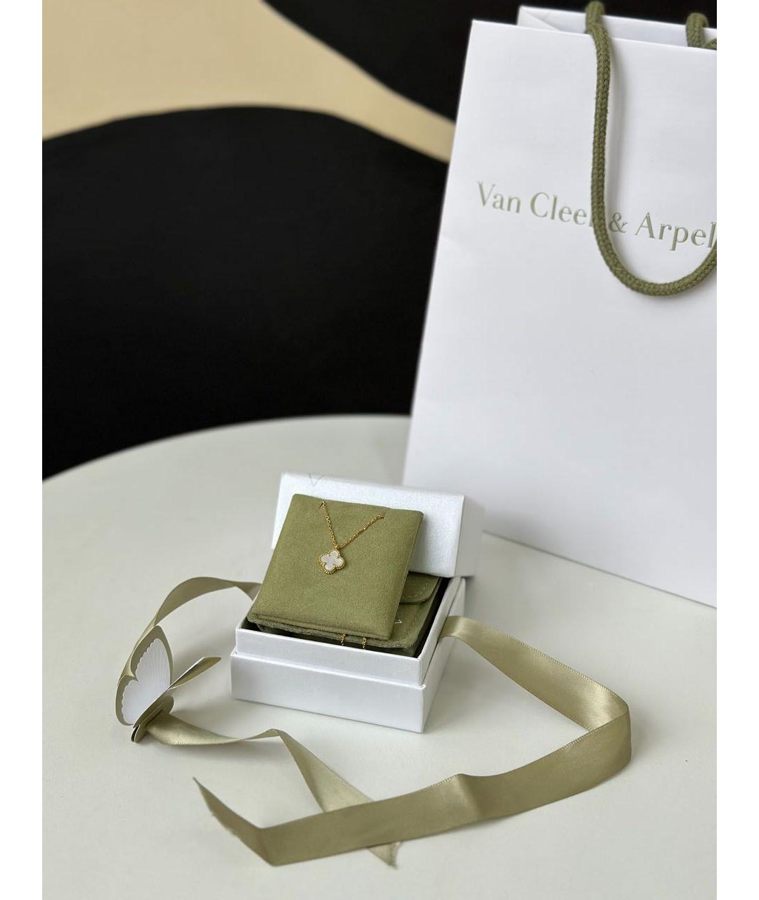 VAN CLEEF & ARPELS Белый кулон из желтого золота, фото 6