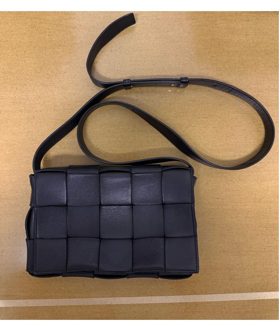 BOTTEGA VENETA Черная кожаная сумка через плечо, фото 7