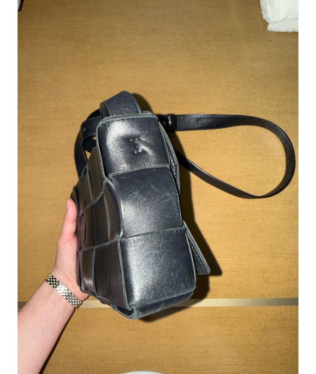BOTTEGA VENETA Черная кожаная сумка через плечо, фото 5
