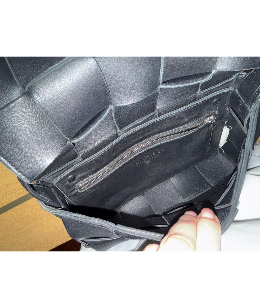 BOTTEGA VENETA Черная кожаная сумка через плечо, фото 4