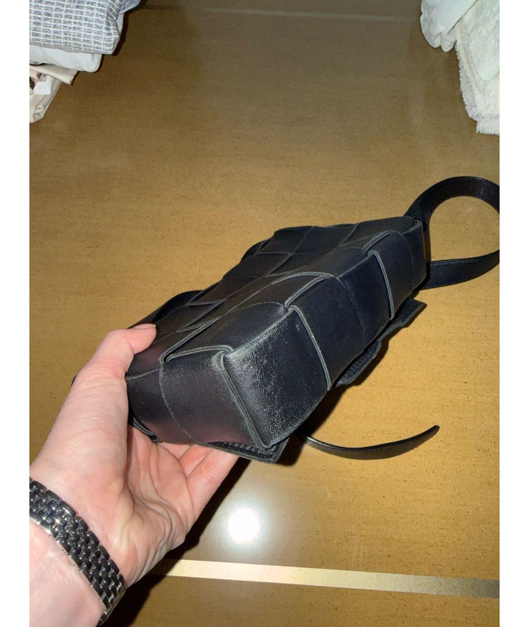 BOTTEGA VENETA Черная кожаная сумка через плечо, фото 6