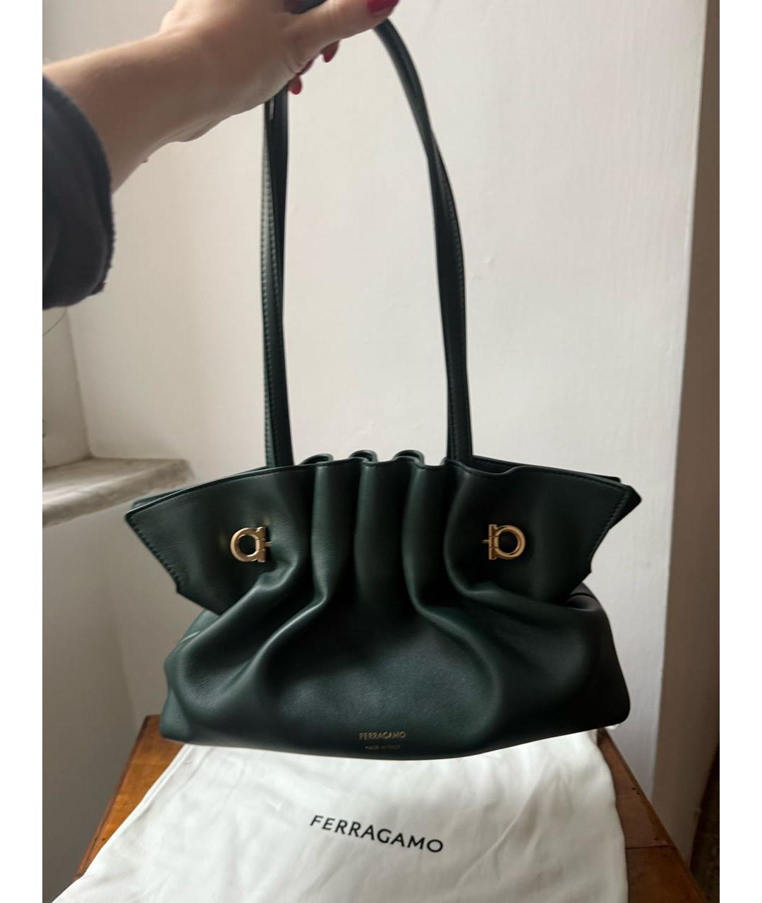 FERRAGAMO Зеленая кожаная сумка с короткими ручками, фото 2