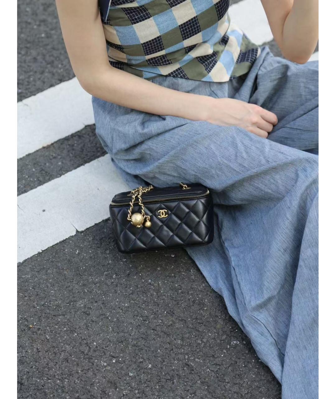CHANEL Черная кожаная сумка через плечо, фото 5