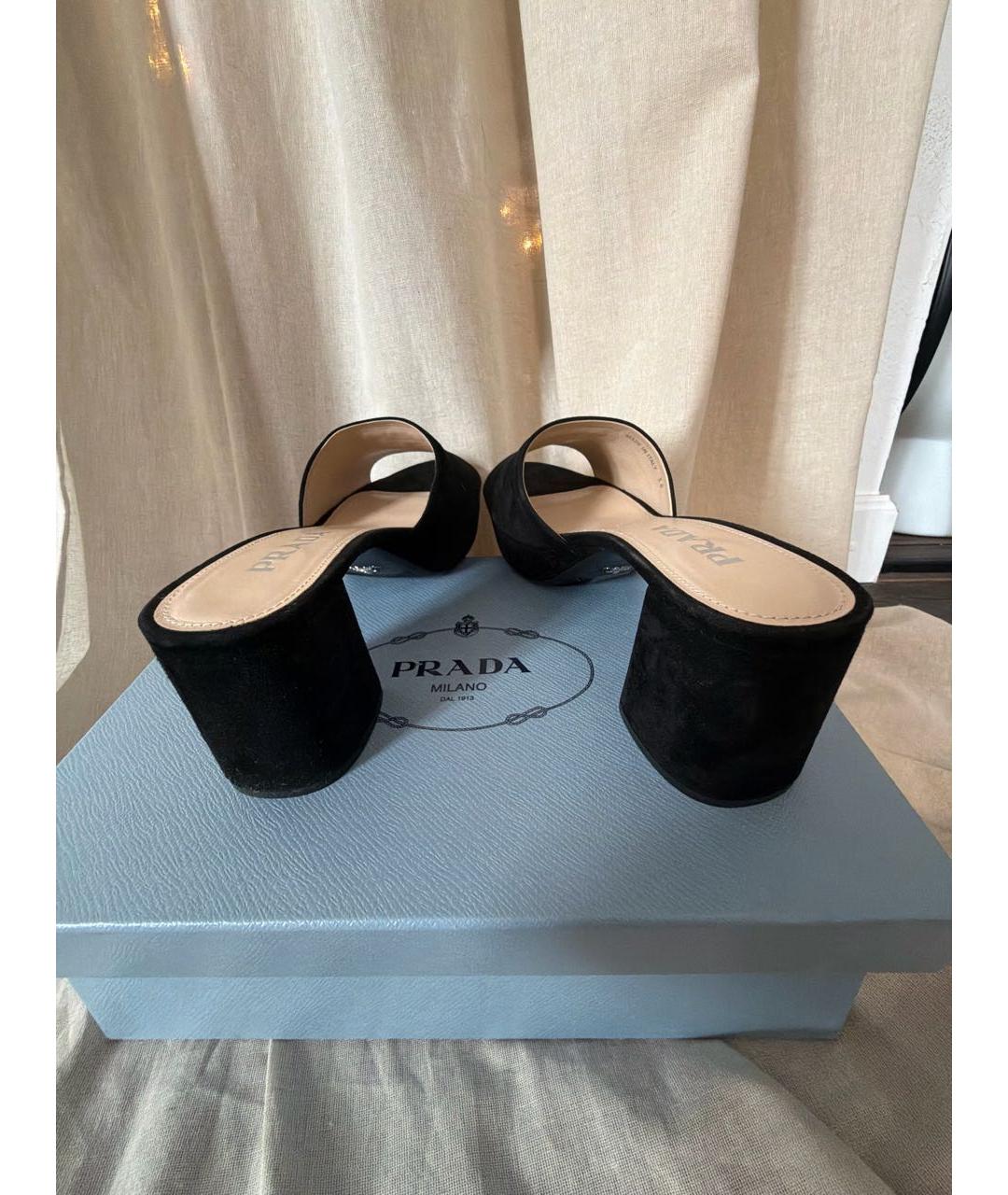 PRADA Черные замшевые сабо, фото 4