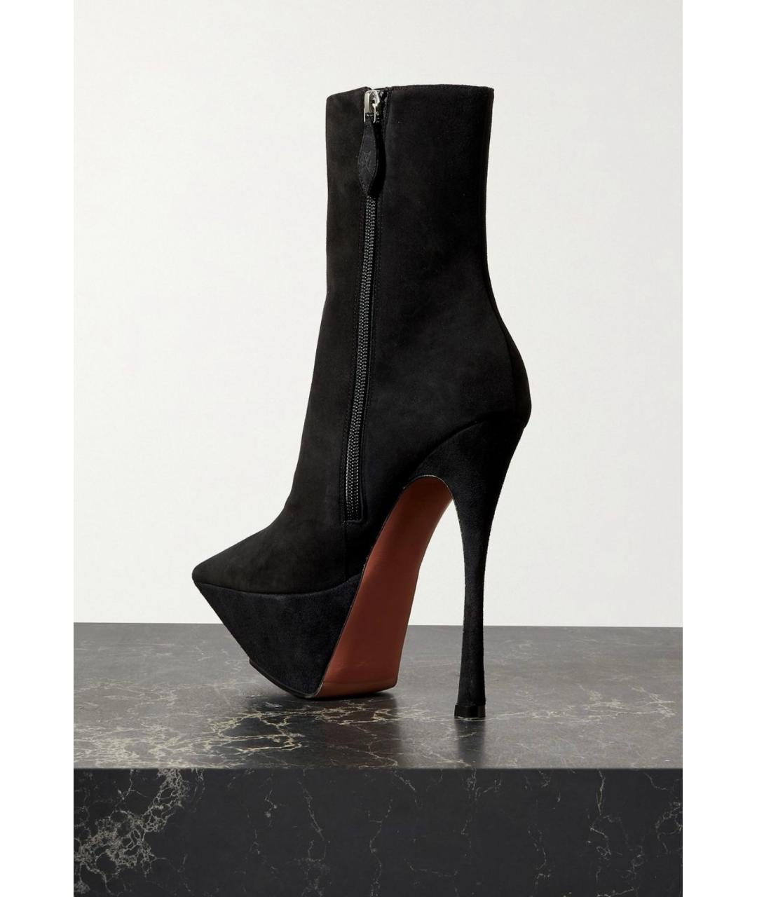 Amina Muaddi Черные замшевые ботильоны, фото 4