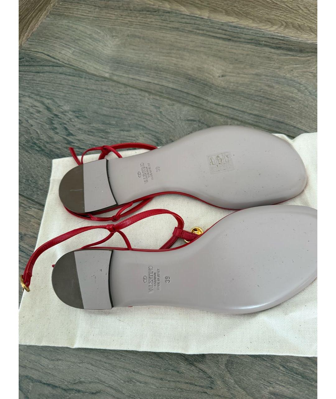 VALENTINO Красные кожаные босоножки, фото 4