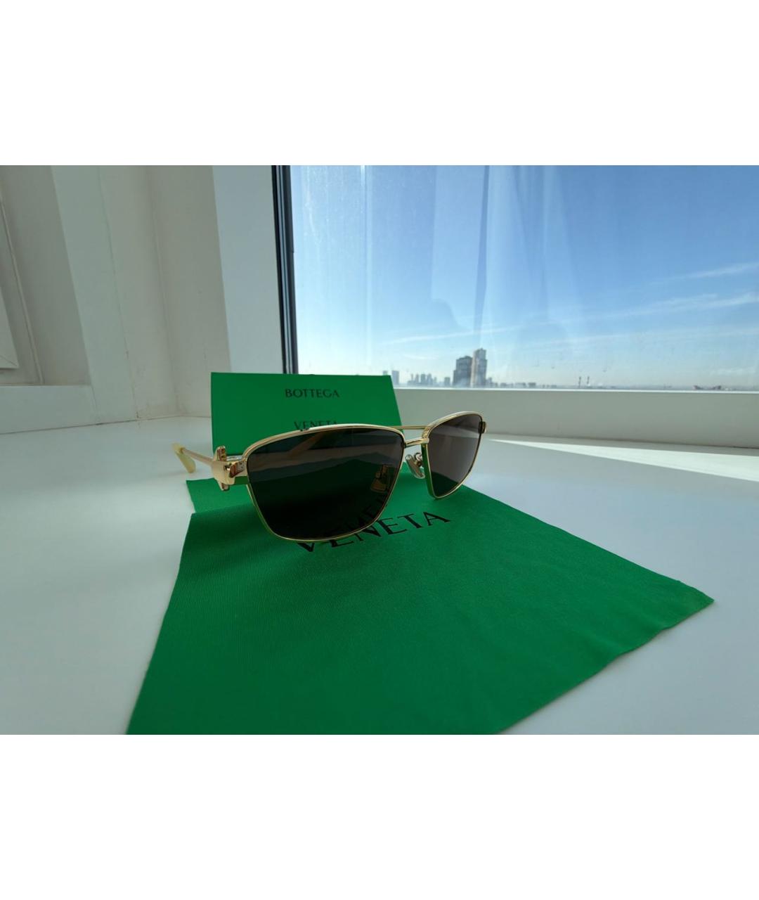 BOTTEGA VENETA Золотые металлические солнцезащитные очки, фото 2