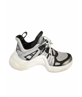 LOUIS VUITTON Кроссовки