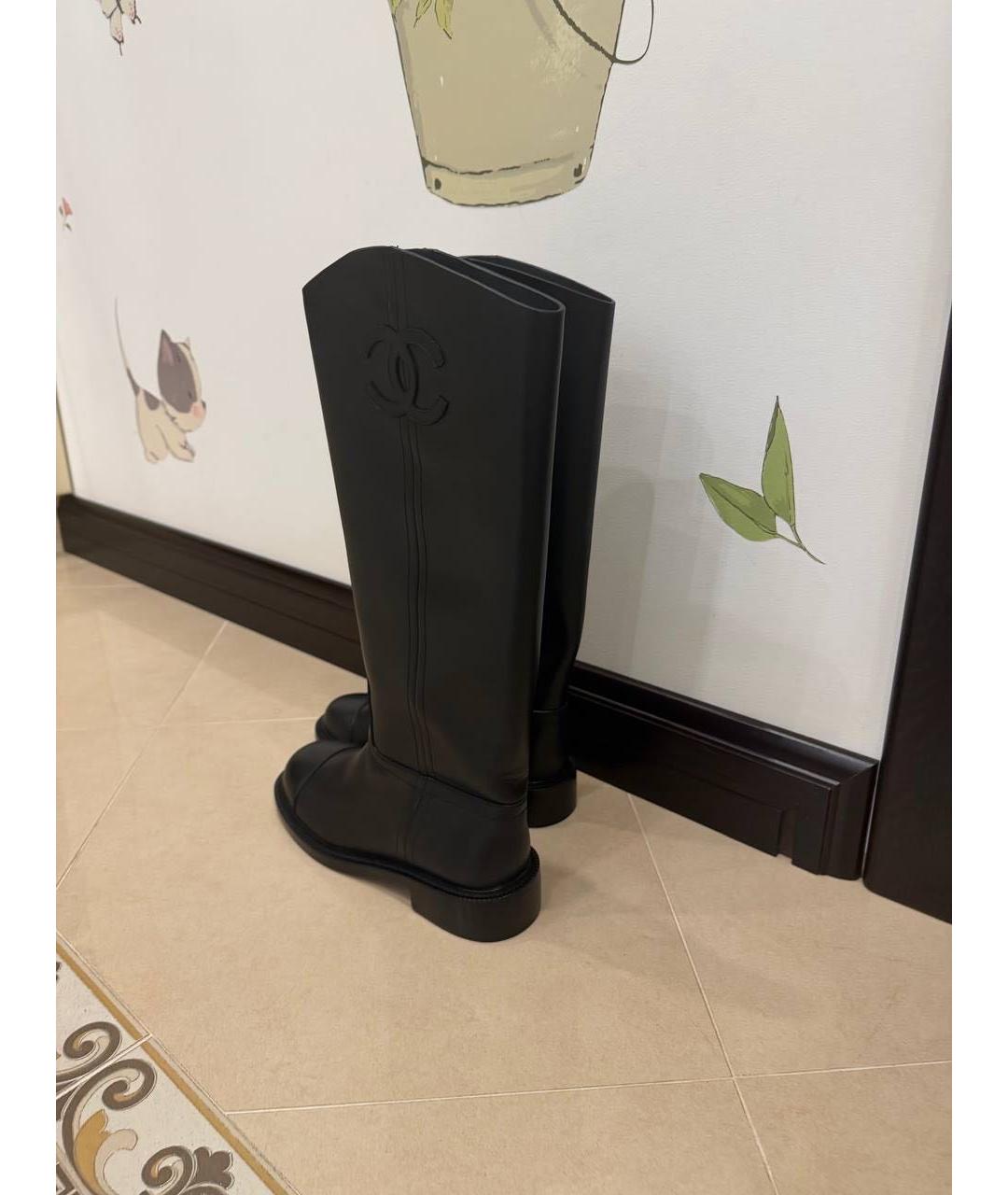 CHANEL Черные кожаные сапоги, фото 4