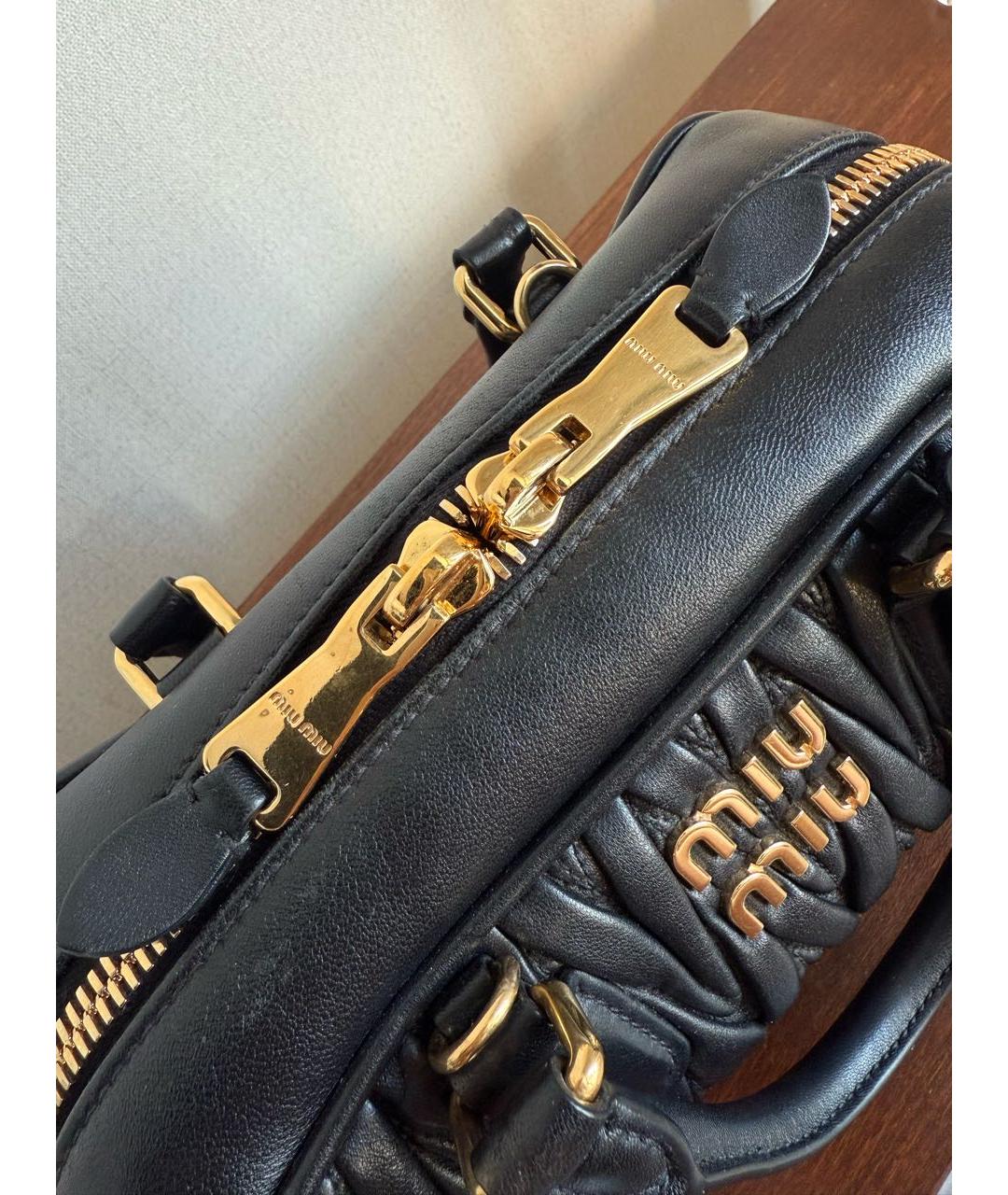 MIU MIU Черная кожаная сумка с короткими ручками, фото 5