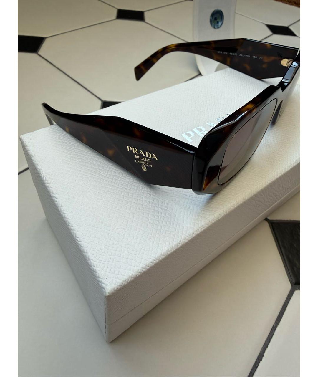 PRADA Коричневые пластиковые солнцезащитные очки, фото 3