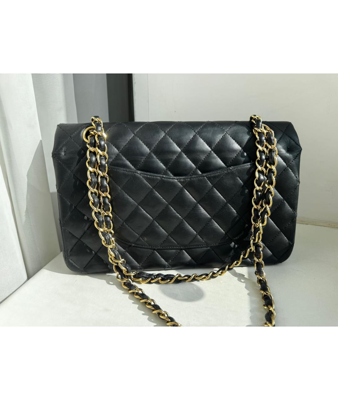 CHANEL Черная кожаная сумка через плечо, фото 2