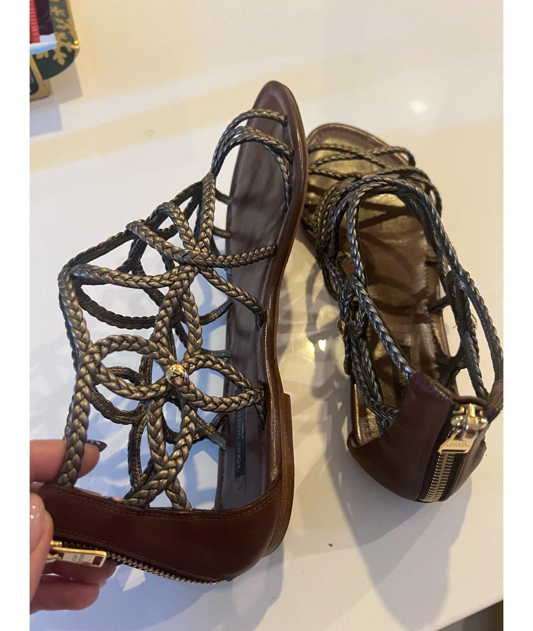 LOUIS VUITTON Коричневые кожаные сандалии, фото 5