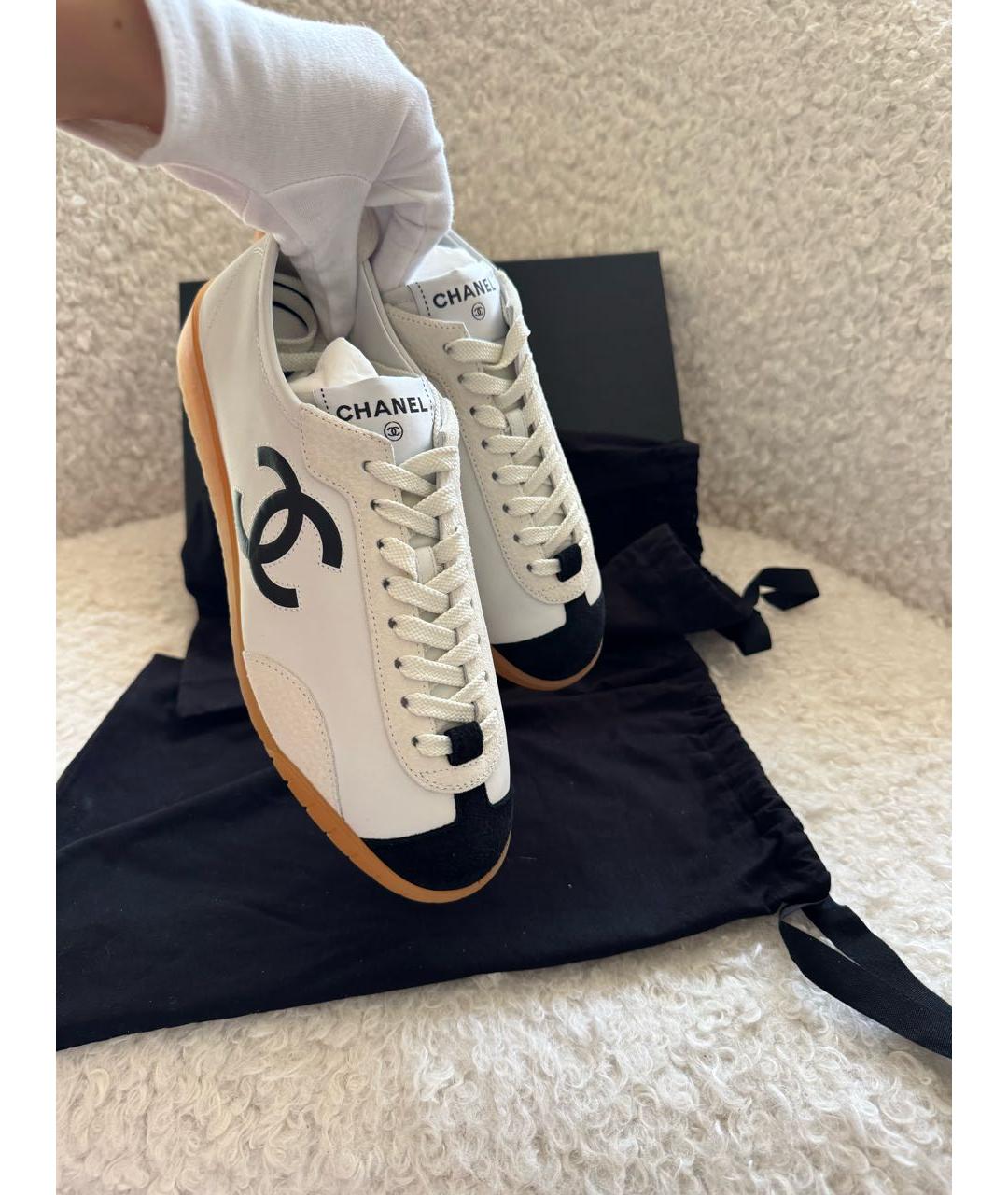 CHANEL Белые кожаные кеды, фото 4