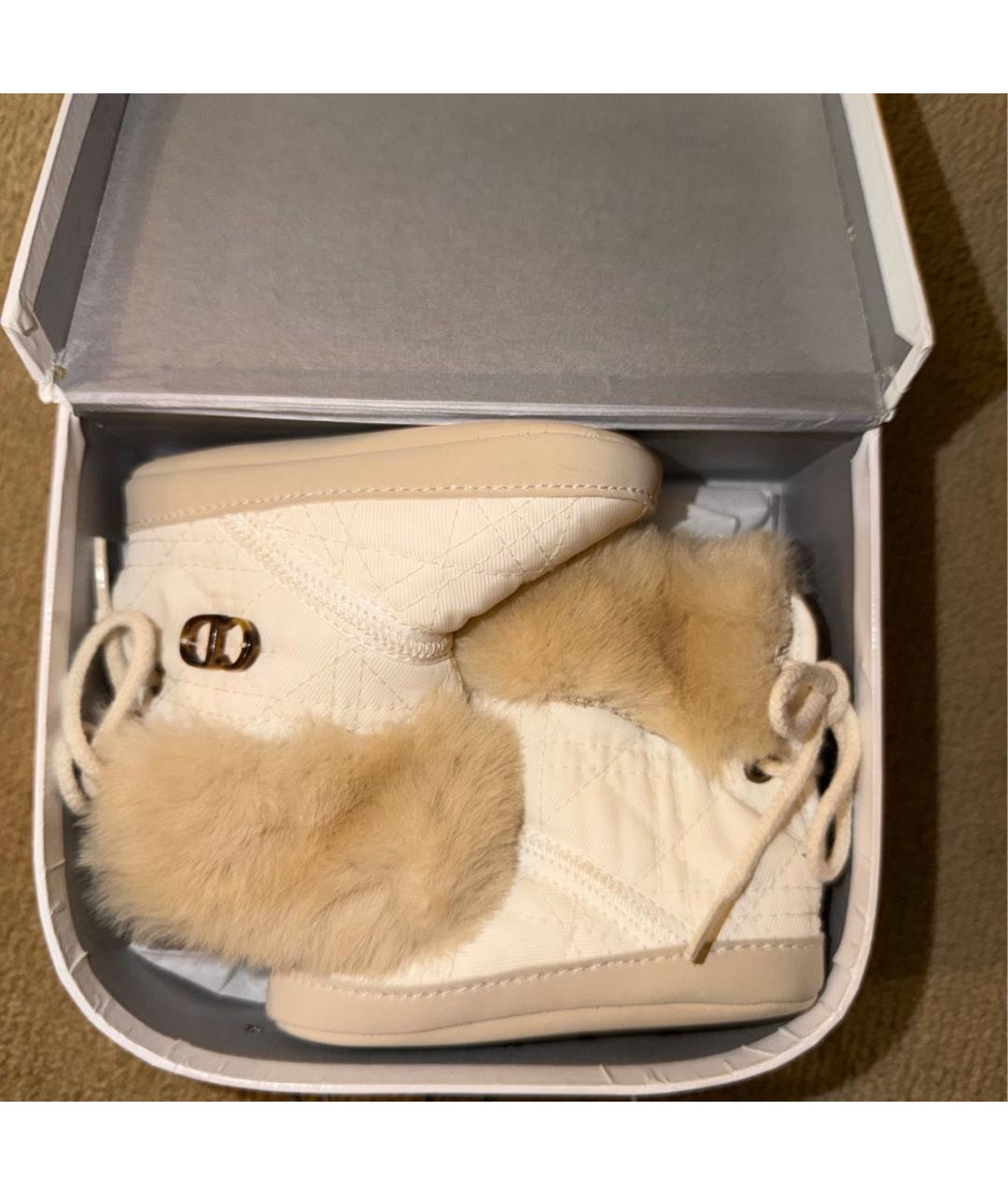 CHRISTIAN DIOR Бежевые кожаные пинетки, фото 2