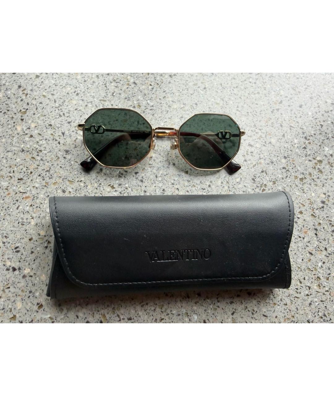 VALENTINO Антрацитовые металлические солнцезащитные очки, фото 3