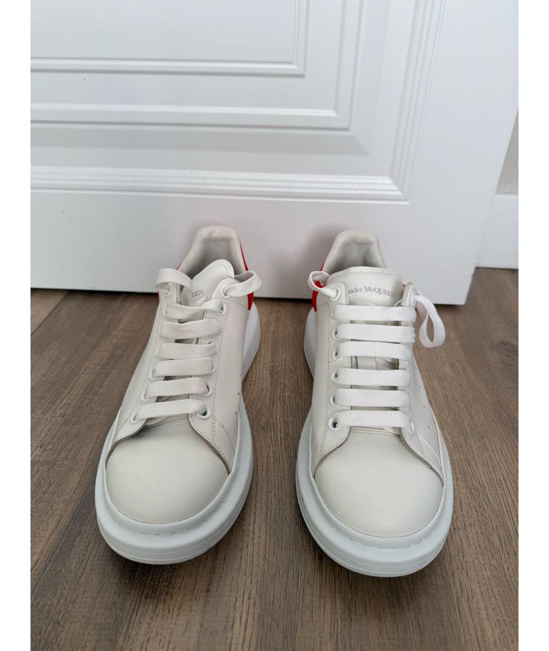 ALEXANDER MCQUEEN Белые кожаные низкие кроссовки / кеды, фото 2