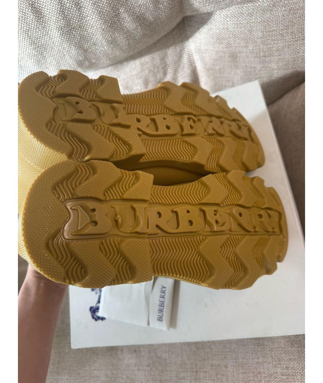 BURBERRY Горчичные резиновые высокие ботинки, фото 7