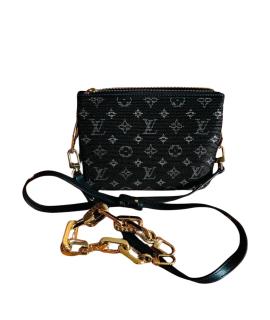 LOUIS VUITTON Клатч/вечерняя сумка