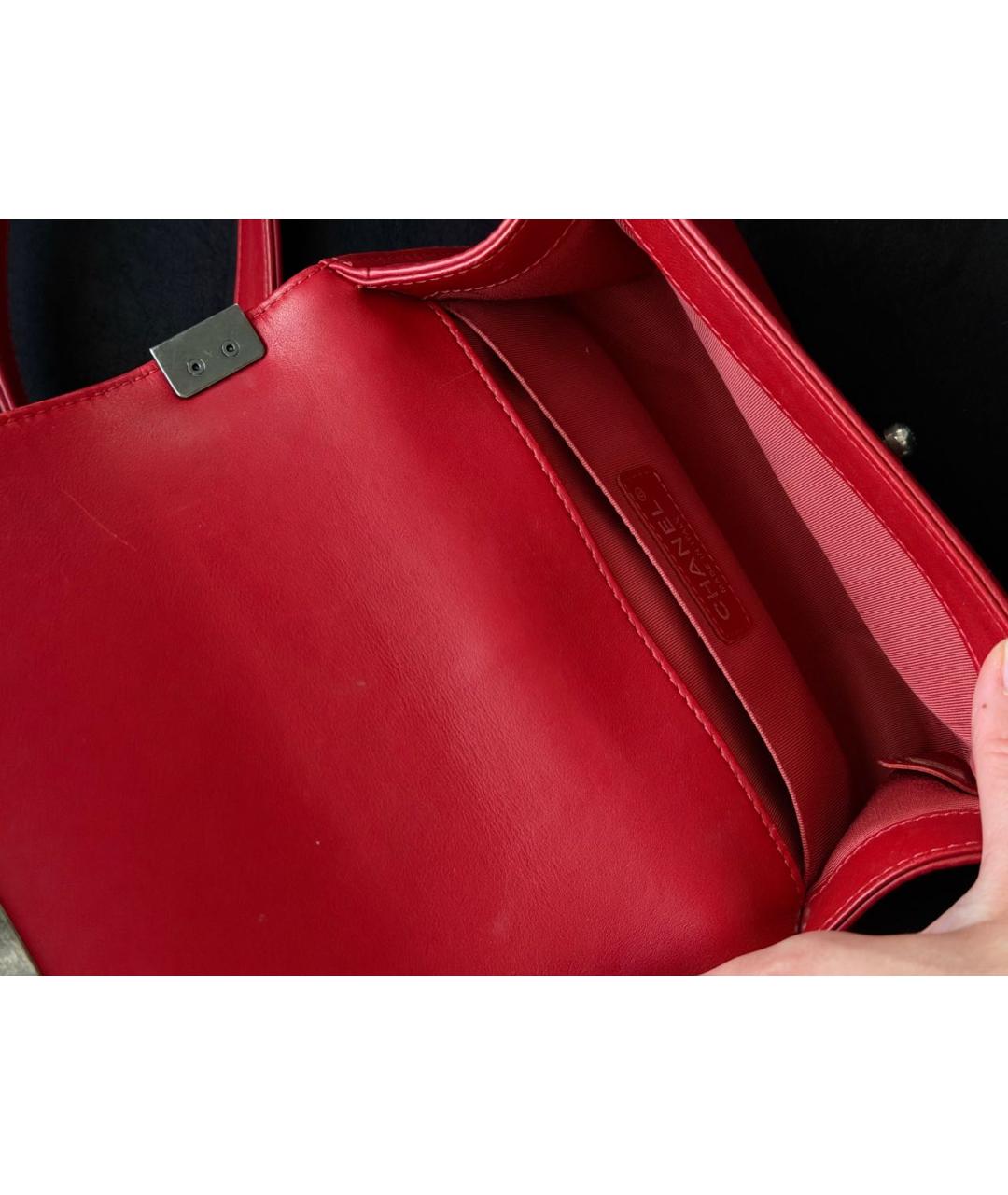 CHANEL Красная кожаная сумка через плечо, фото 4