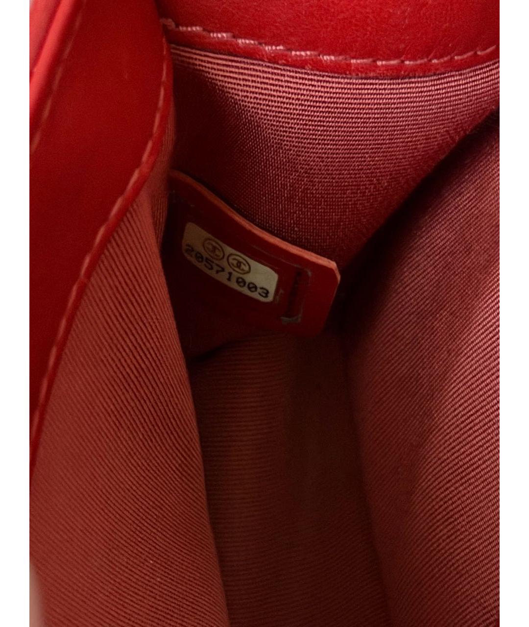 CHANEL Красная кожаная сумка через плечо, фото 5