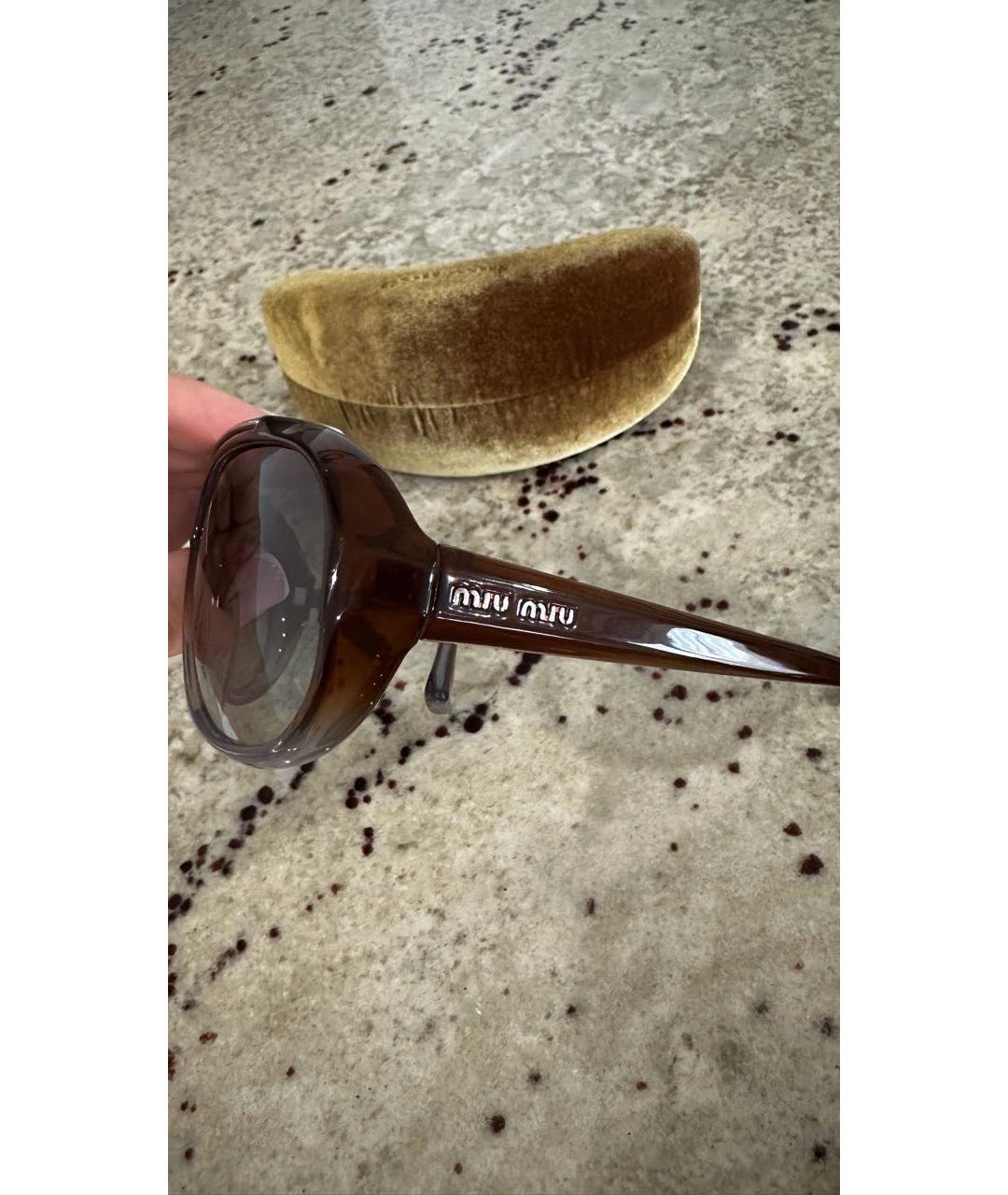 MIU MIU Коричневые пластиковые солнцезащитные очки, фото 2