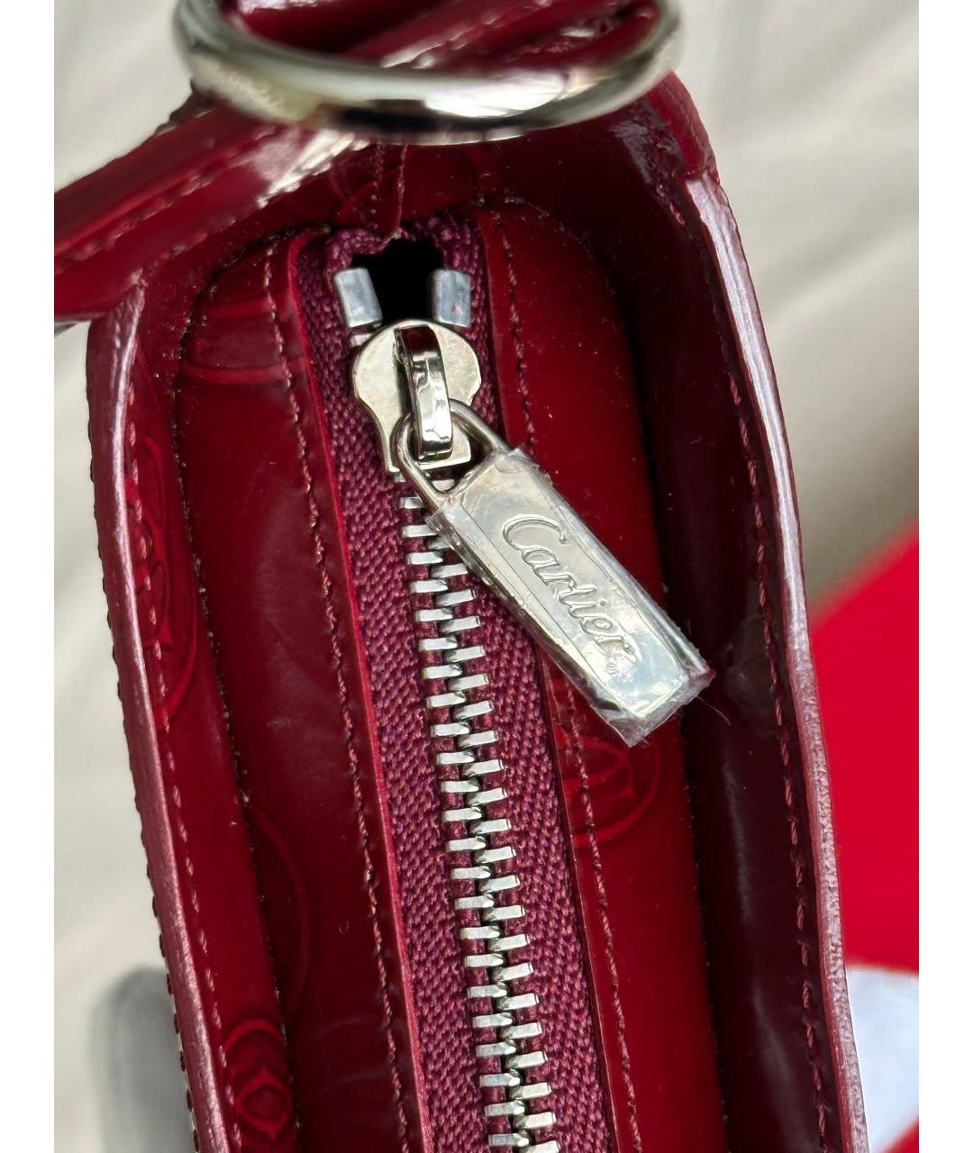 CARTIER Красная сумка с короткими ручками из лакированной кожи, фото 4