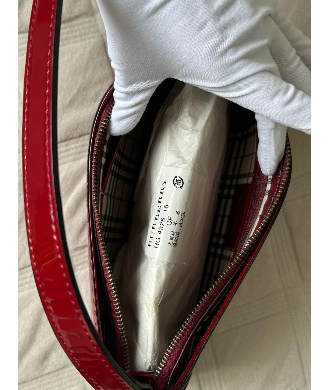 BURBERRY Красная сумка через плечо из лакированной кожи, фото 4