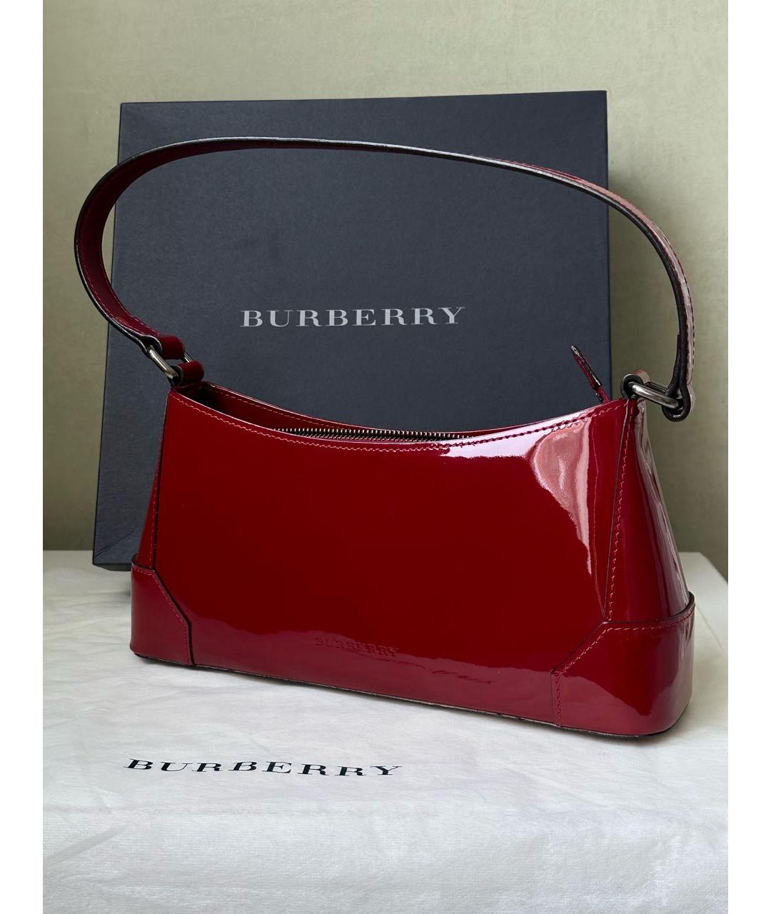 BURBERRY Красная сумка через плечо из лакированной кожи, фото 3