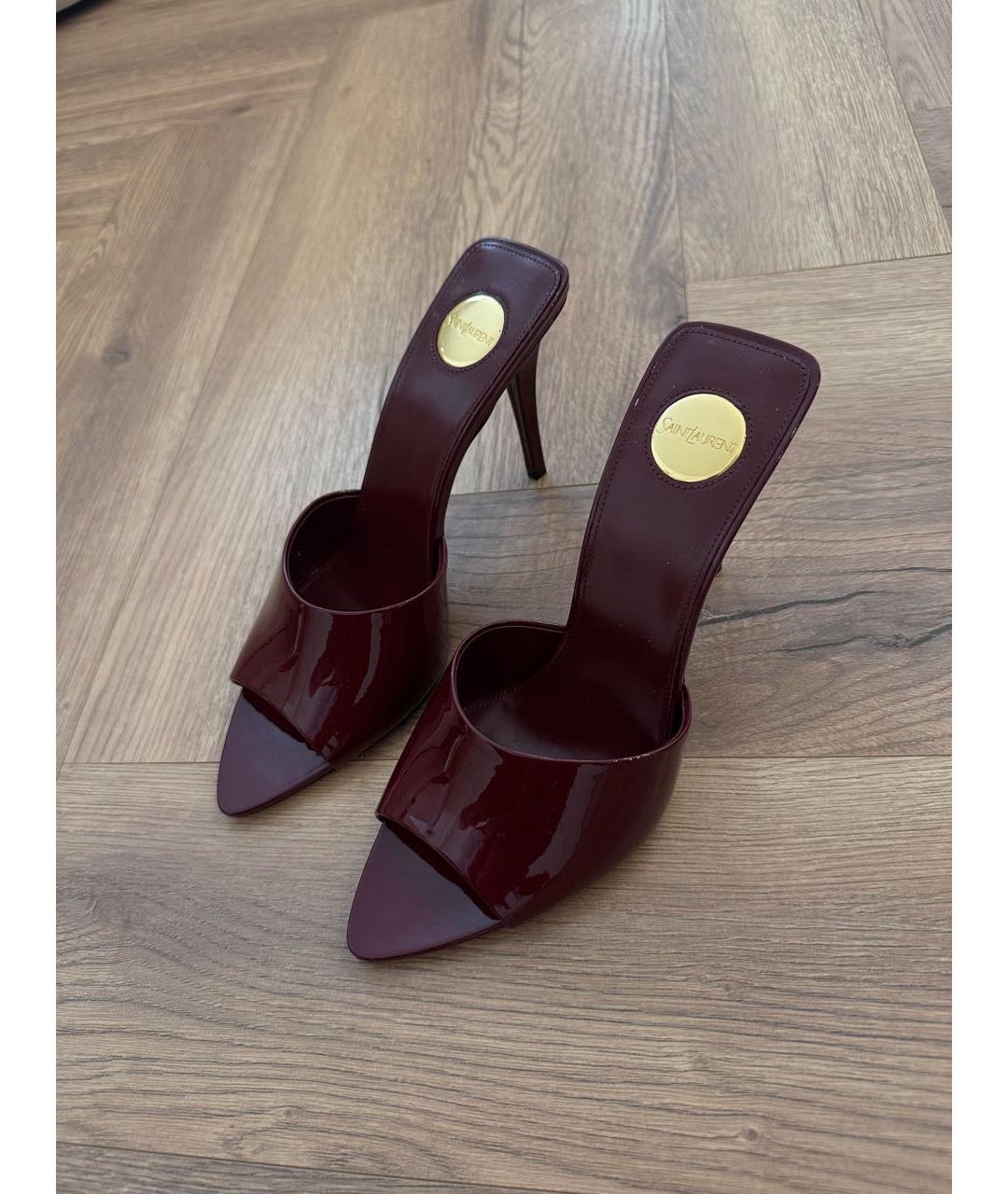 SAINT LAURENT Бордовые мюли из лакированной кожи, фото 3