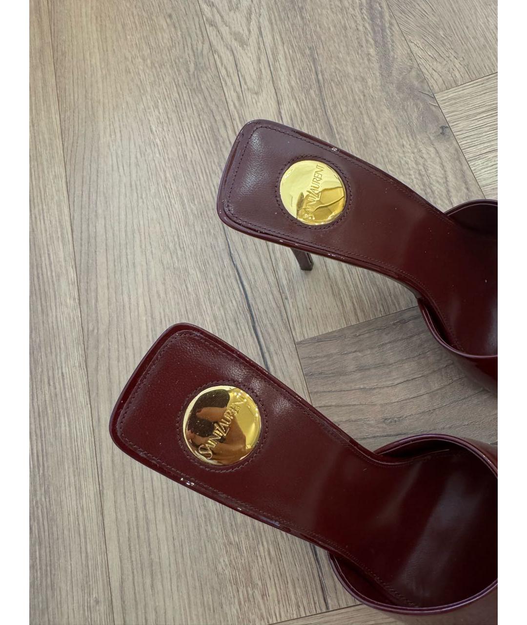 SAINT LAURENT Бордовые мюли из лакированной кожи, фото 4