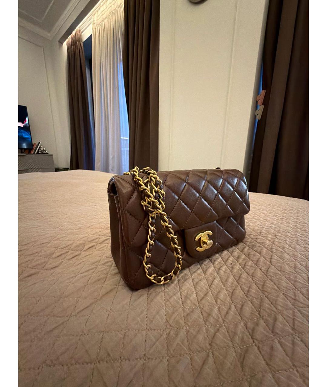 CHANEL Коричневая кожаная сумка через плечо, фото 2