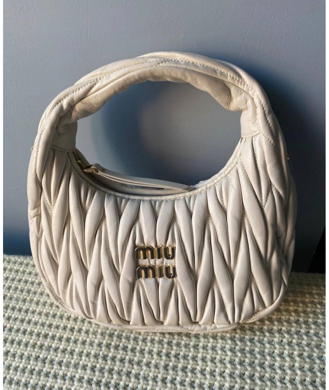 MIU MIU Бежевая кожаная сумка через плечо, фото 3