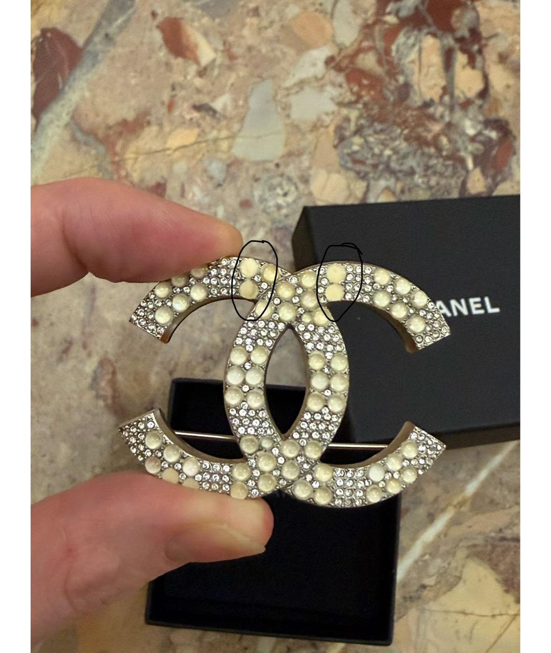 CHANEL Белая металлическая булавка / брошь, фото 4