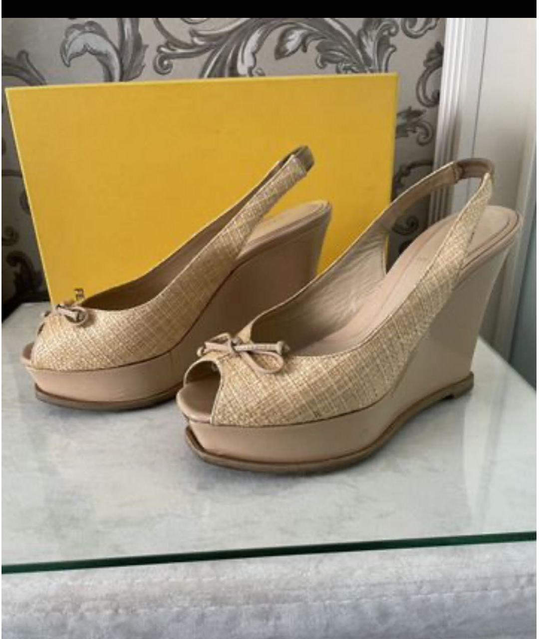 FENDI Бежевые босоножки, фото 5