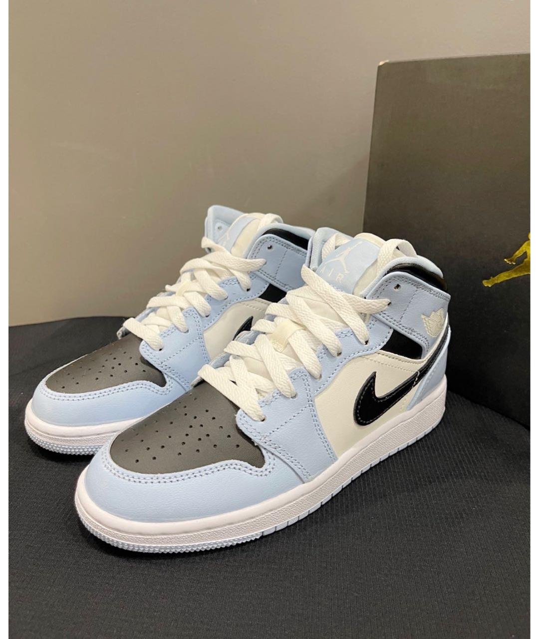 JORDAN Голубые кожаные кроссовки, фото 2
