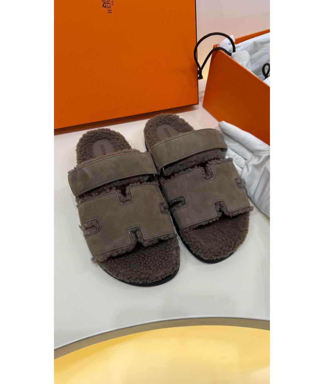 HERMES Антрацитовые замшевые сандалии, фото 6