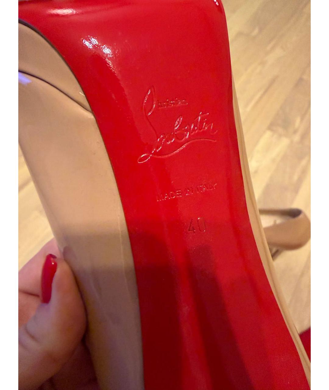 CHRISTIAN LOUBOUTIN Бежевые туфли из лакированной кожи, фото 6